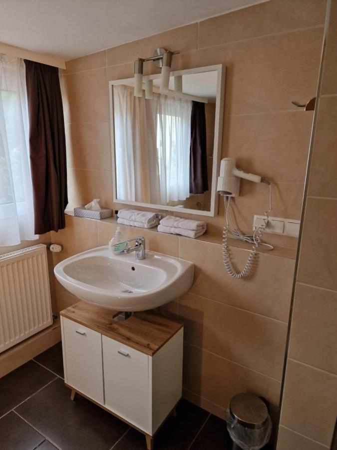 H5 Hotel BRE Dış mekan fotoğraf